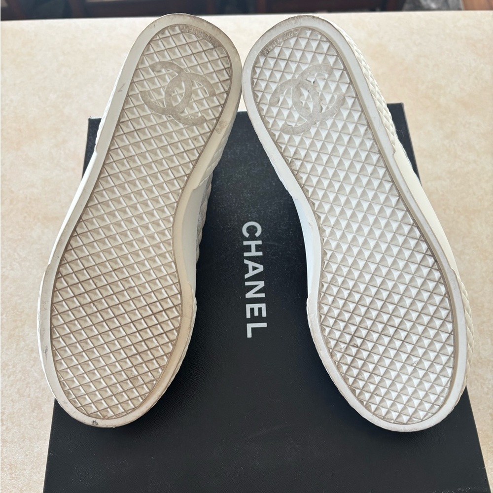 CHANEL Pastel High-Top Sneakers - Picture 3 of 4